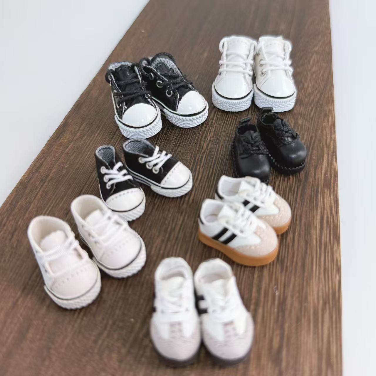 German Training Sneakers Casua - огляд і ціна Sneaker Care Accessories